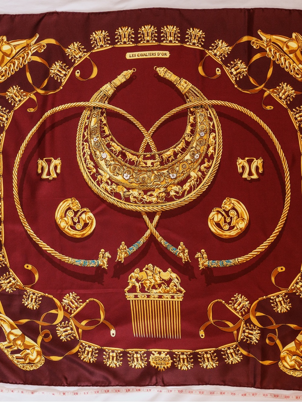 Hermès Les Cavaliers d'Or Silk Carré 90 Burgundy Gold Horsemen Motif